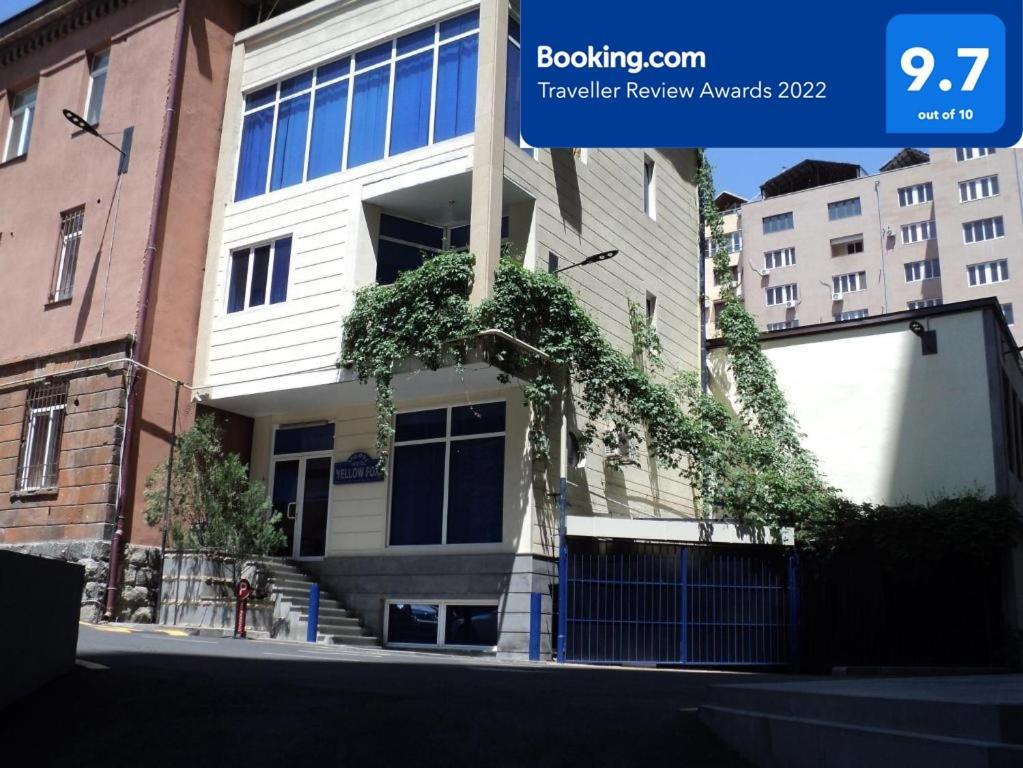 Yellow Fox Yerevan Exterior photo